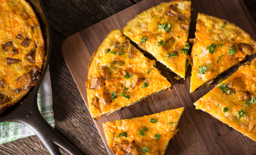 Frittata de Espárragos y Champiñones con Sal Gruesa