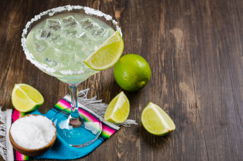 Margarita Clásica con Sal Marina en el Borde