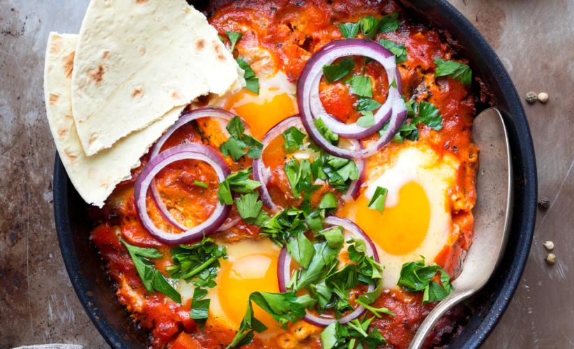 Shakshuka con Sal Gruesa y Especias
