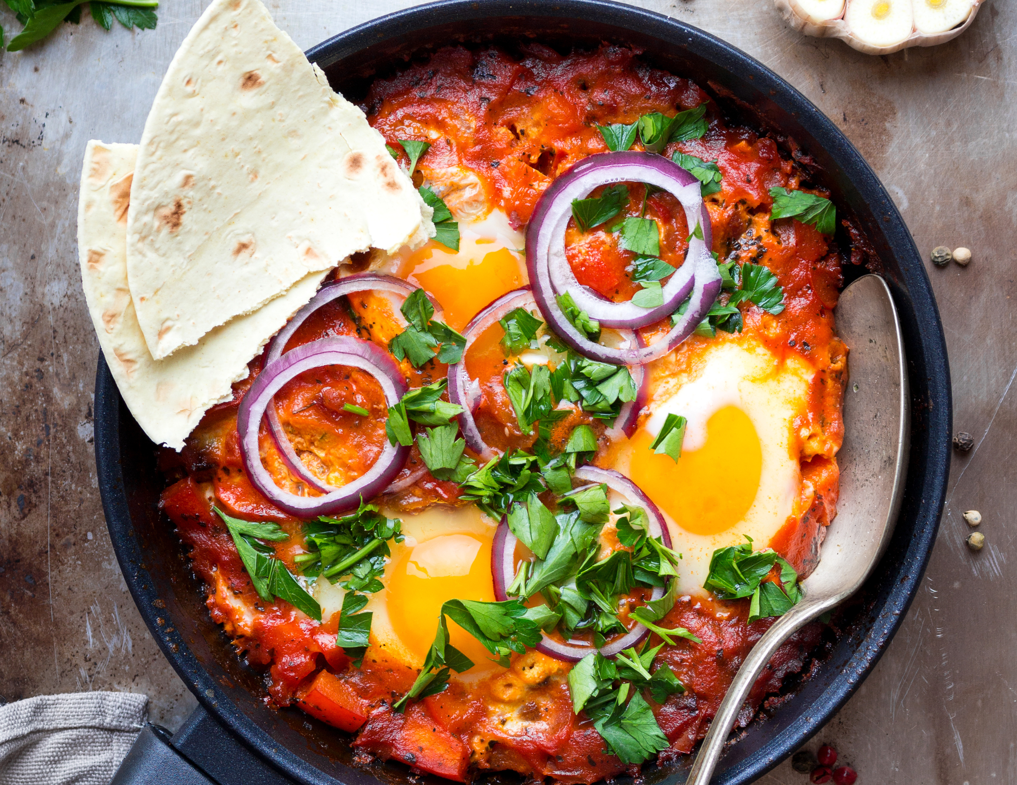 Shakshuka con Sal Gruesa y Especias